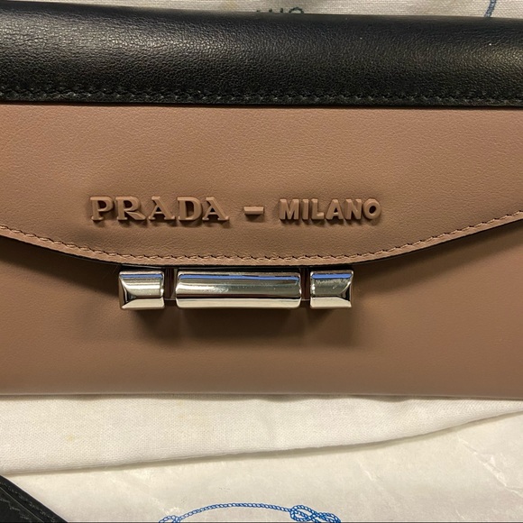 Prada colorblock wristlet - Picture 2 of 15